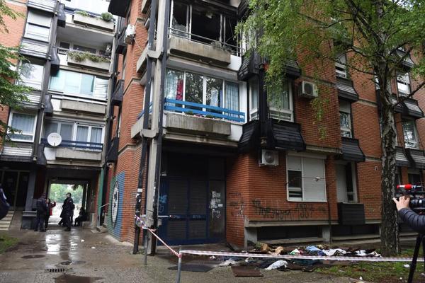 NEVEROVATAN PODVIG TRUDNE ZEMUNKE! U osmom mesecu razvalila VRATA zapaljenog stana i SPASILA ŽENU!