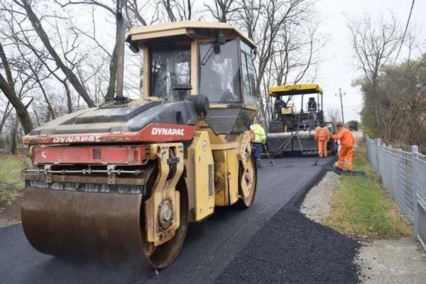 RADOVI U RAKOVICI: U toku rekonstrukcija više ulica