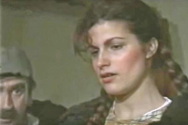 BILA JE TAKO NEISKUSNA, NEMA KO SE NE SEĆA MILIJANE IZ "ĐENKE"! Glumica se vratila u 54. godini i prava je bomba!