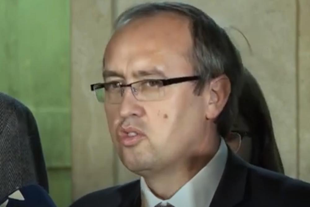 OVAJ EKONOMISTA ĆE SMENITI KURTIJA: Ko je Avdulah Hoti, čovek kojem je KORONA KEC U RUKAVU