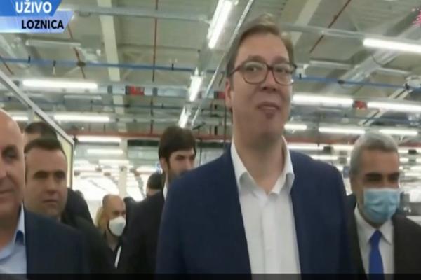 PREDSEDNIK SRBIJE PRIMA REČI HVALE - SADA IMAMO GDE DA RADIMO! Vučić otvara fabriku "Adient"