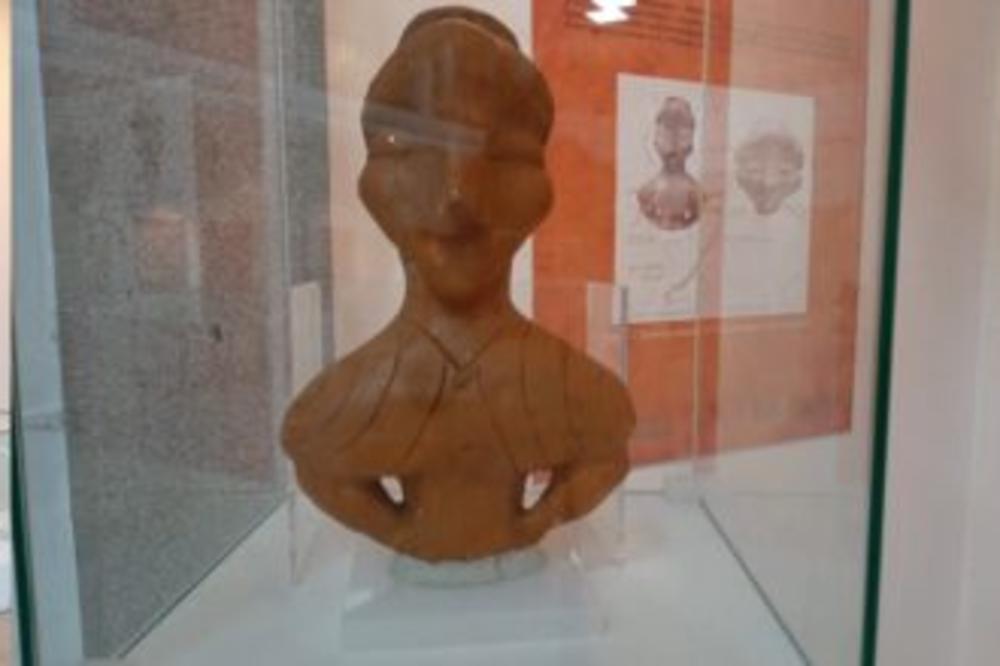 UPOZNAJTE NERAZJAŠNJENU TAJNU VINČANSKE FIGURINE - Izložba u niškom Narodnom muzeju