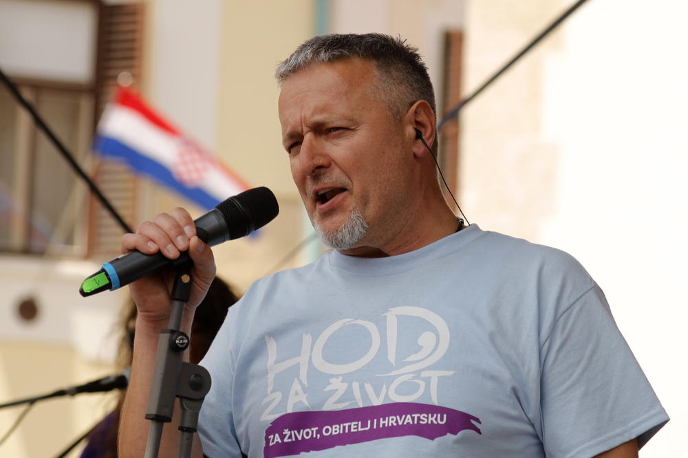 Hrvati na aparatima! Jedni digli cene, drugi se sele iz kuća, a treći ne znaju gde će - 1 čovek je glavni krivac