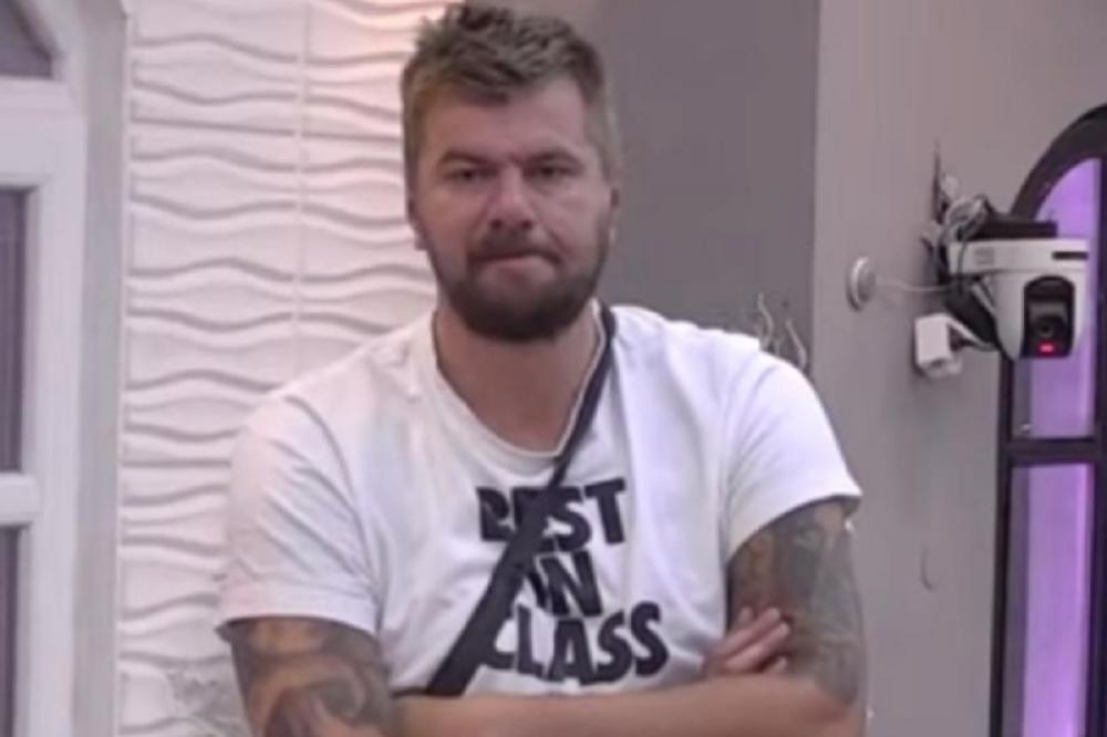 OŽENJENI JANJUŠ PO PRVI PUT PROGOVORIO O OSEĆANJIMA PREMA MAJI! Ljubomoran na njenog bivšeg dečka?!