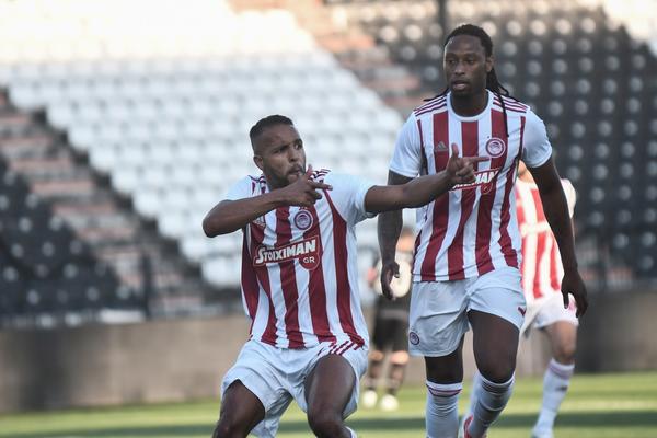 OLIMPIJAKOS REŠIO PITANJE TITULE: PAOK srušen usred Soluna! Posle dve godine posta, konačno radost u Pireju!