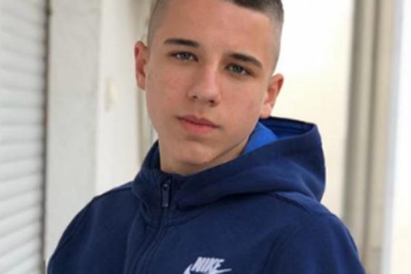 INTERNET ZVEZDA ZA ESPRESO OTKRIVA: Šta mu se nalazi u telefonu, da li ulazi u rijaliti i ko ga najviše nervira!