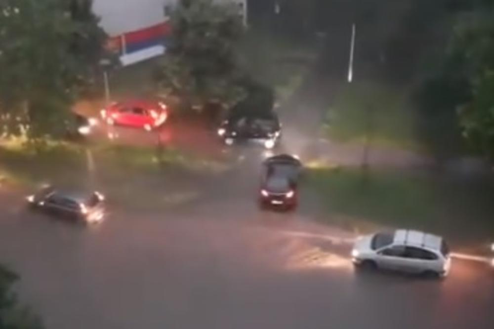 ŠOKANTNI SNIMCI NEVREMENA! Beograd pod vodom, izlila se kanalizacija, kola zaglavljena u vodi! (VIDEO)