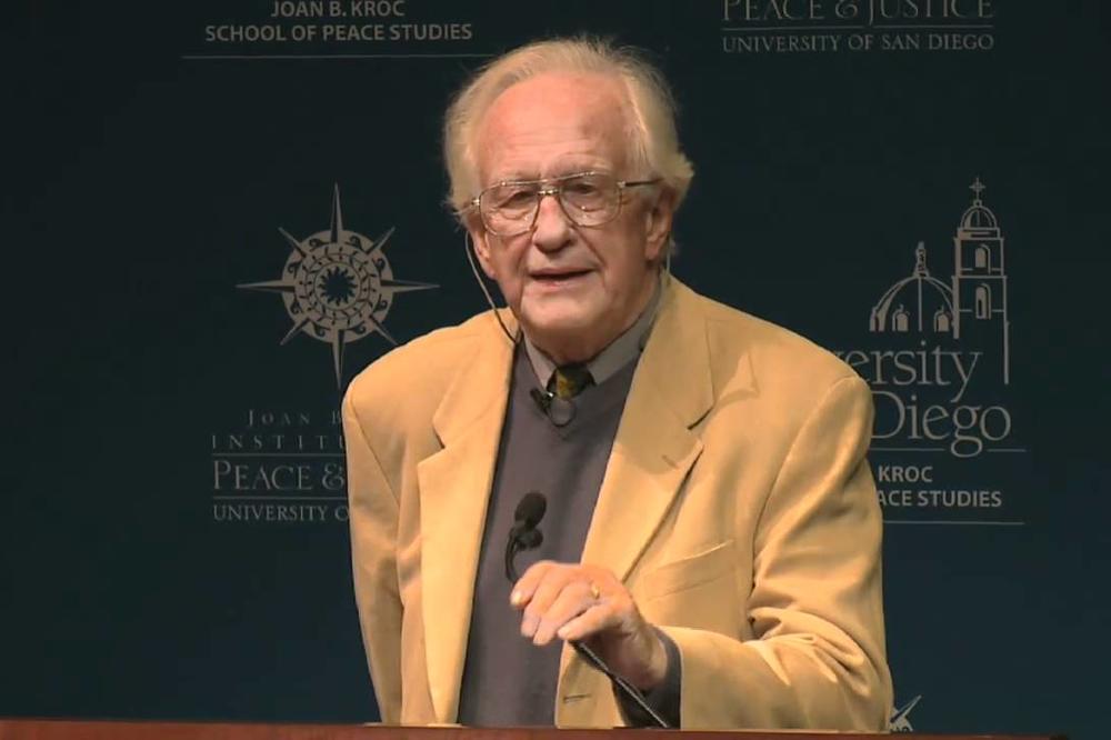 PROFESOR KOJI JE PREDVIDEO PROPAST SOVJETSKOG SAVEZA PONOVO ŠOKIRA: Najavio kada će se tačno SAD raspasti!