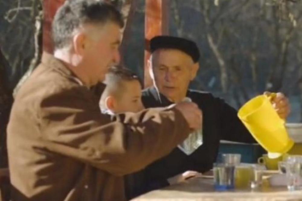 NAKON DECE, NA REDU SU PENZIONERI: Novi spot SNS-a upravo je emitovan (VIDEO)