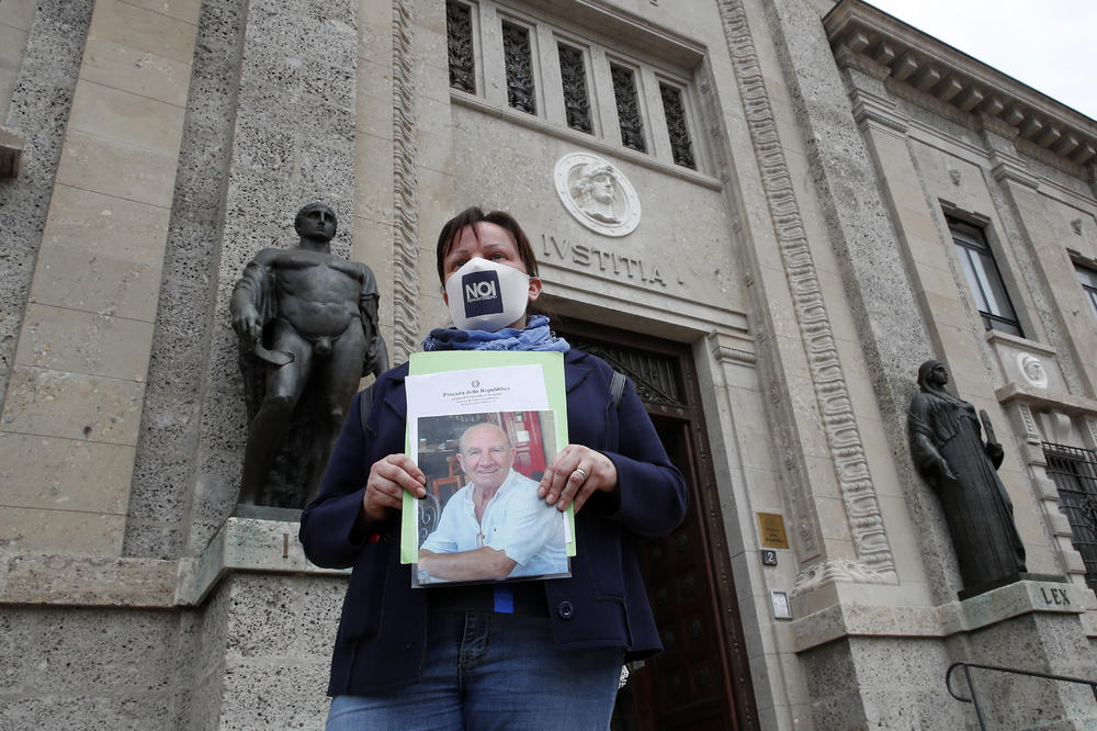 NISU JAVILI DA JE UMRO, A TELO NIJE BILO PREPOZNATLJIVO: Italijani kojima su bližnji umrli od korone TUŽE DRŽAVU