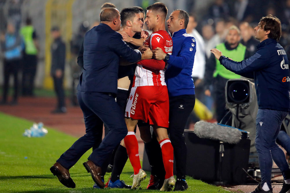 NA 4 DERBIJA NISMO PRIMILI GOL, NEMA ŠTA DA PRIČAMO KO SMO I ŠTA SMO! Zdjelar posle derbija i o tuči s Gobeljićem!