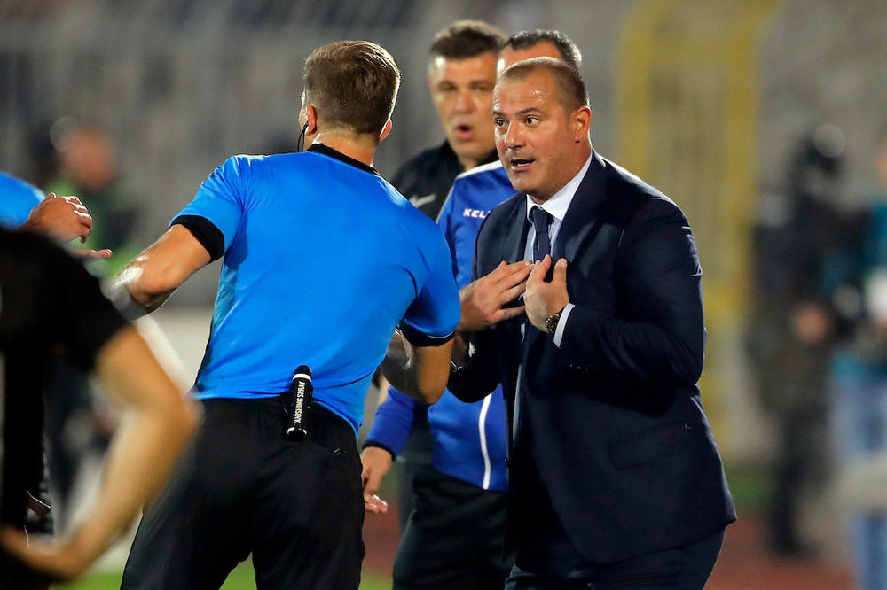STANKOVIĆ VIDNO NEZADOVOLJAN POSLE PORAZA: Jedva da je rekao par rečenica!