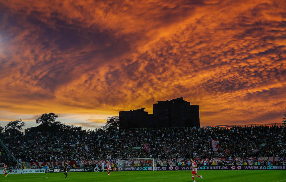 Pune tribine u doba korone  