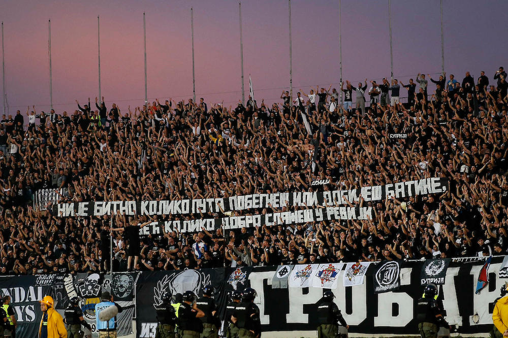 NAJNOVIJA ODLUKA VLADE SRBIJE O OKUPLJANJU NA JAVNIM MESTIMA JE PREKRŠENA NA DERBIJU: Baš juče je stupila na snagu!