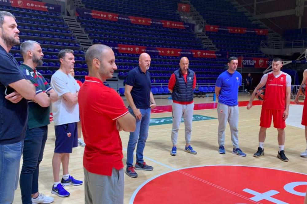 OBRADOVIĆ U CIVILKI VEĆ ODRADIO PRVI TRENING U ZVEZDI: Upoznao igrače i rekao im šta se od njih očekuje!