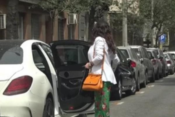 POKAZALA DOKAZ JAVNO I ONDA JOJ POZLILO ZBOG DARKOVIH LAŽI! Ana Sević na mukama zbog njega!