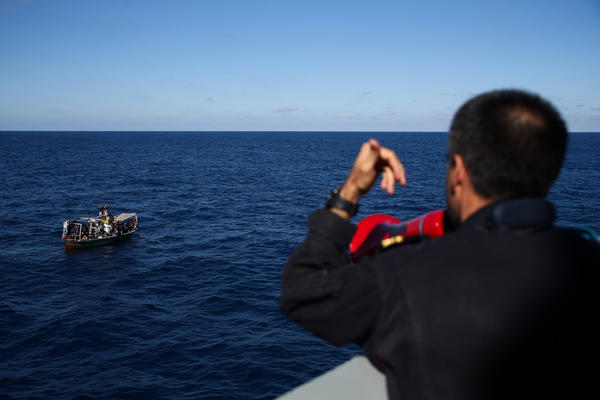 UŽAS I PAKAO: Najmanje 46 migranata utopilo se u blizini Tunisa