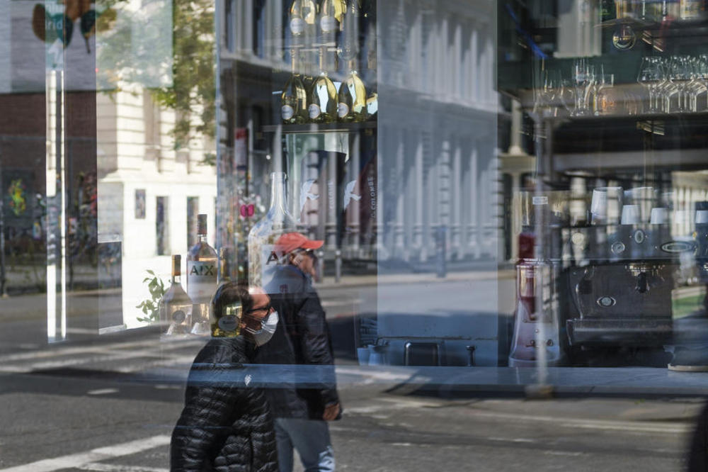 FBI PONUDIO NAGRADU OD 50.000 DOLARA: Snimak otkriva JEZIV detalj o NAPADAČU, pronađeni eksplozivi!