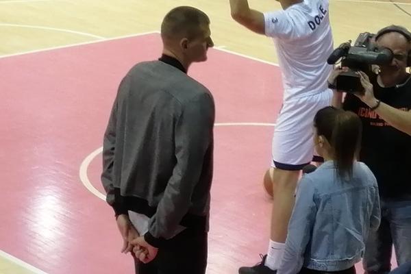 MRŠAVI JOKIĆ JE NOVI MEDŽIK DŽONSON! NBA javnost zabezeknuta transformacijom srpskog košarkaša! Sad ga se svi plaše