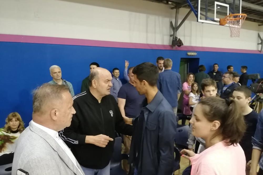 FOTKA OD MILION DOLARA: Emotivan susret Vujoševića i Đokovića!