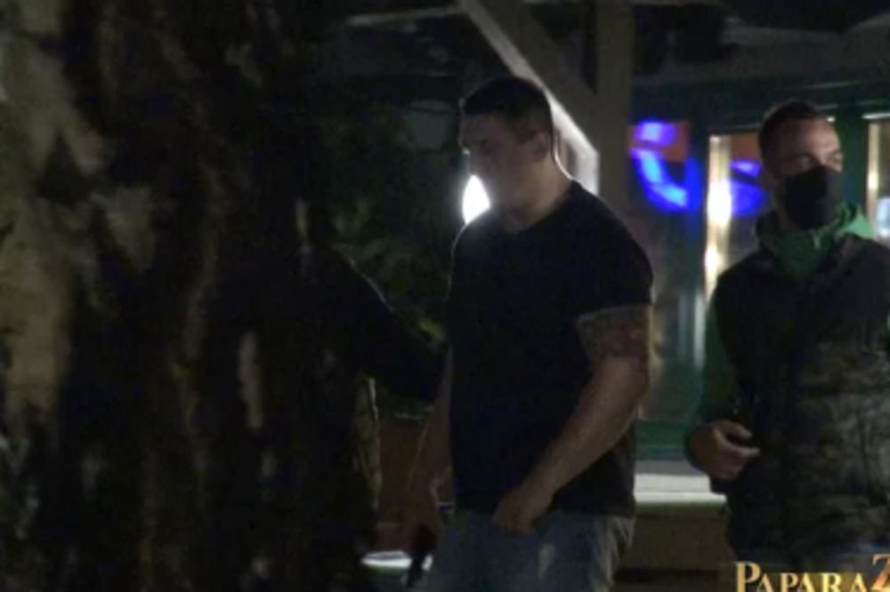 KRISTIJANA GOLUBOVIĆA ČUVA ČETA MOMAKA! Paparaco snimio kako se budući zadrugar kreće kroz grad sa obezbeđenjem