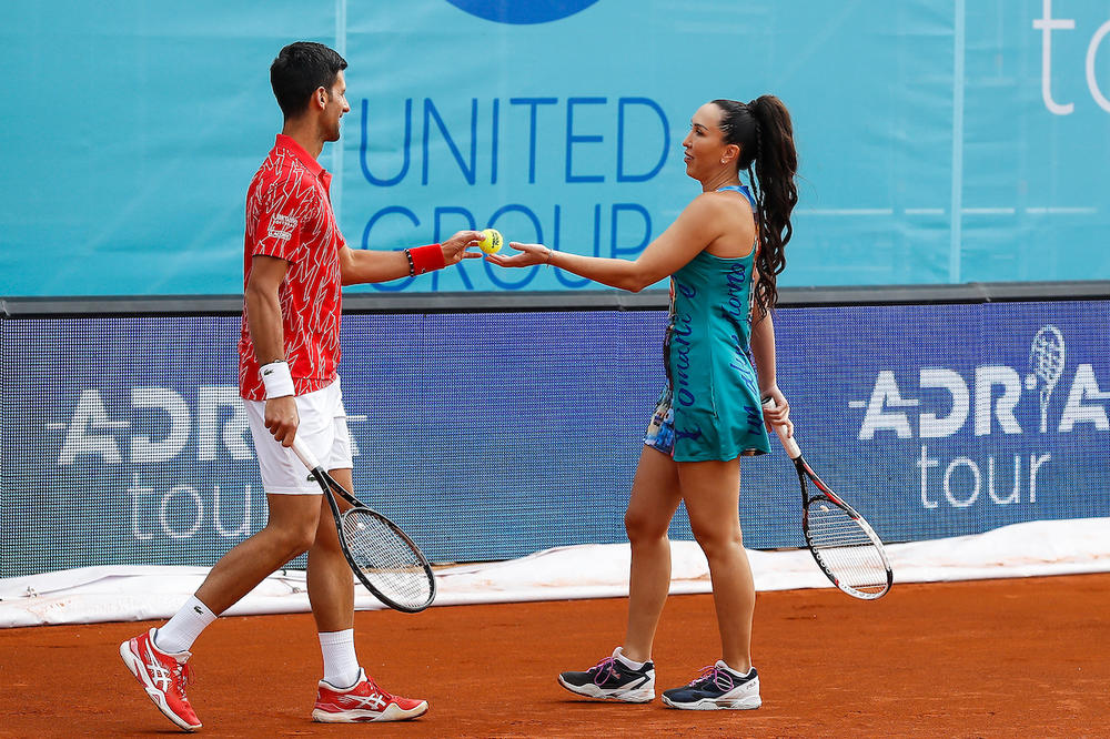 POVRATAK - I ODMAH POBEDA: Jelena Janković i Nole slavili nad Zimonjićem i Olgom!