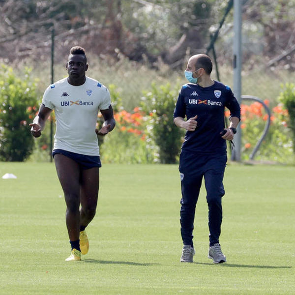 ISTERAN IZ KLUBA, PA RAZVEZAO USTA: Baloteli tvrdi da ga Breša nijednom nije testirala na koronavirus!
