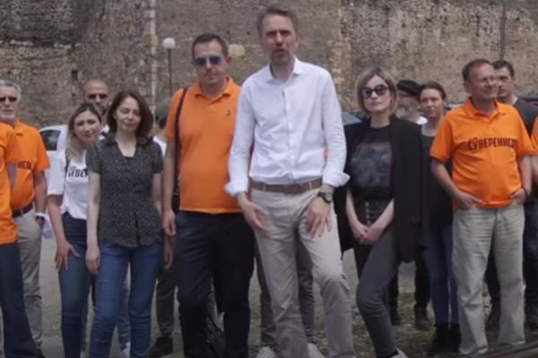 RADULE PUKAO I NA NOVOM BEOGRADU: Nije mogao da nađe sedam žena, ne izlazi na izbore ni u najvećoj opštini u Srbiji