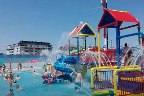 KOD PALME NEMA KORONE? Počela sezona kupanja u Akvaparku u Jagodini