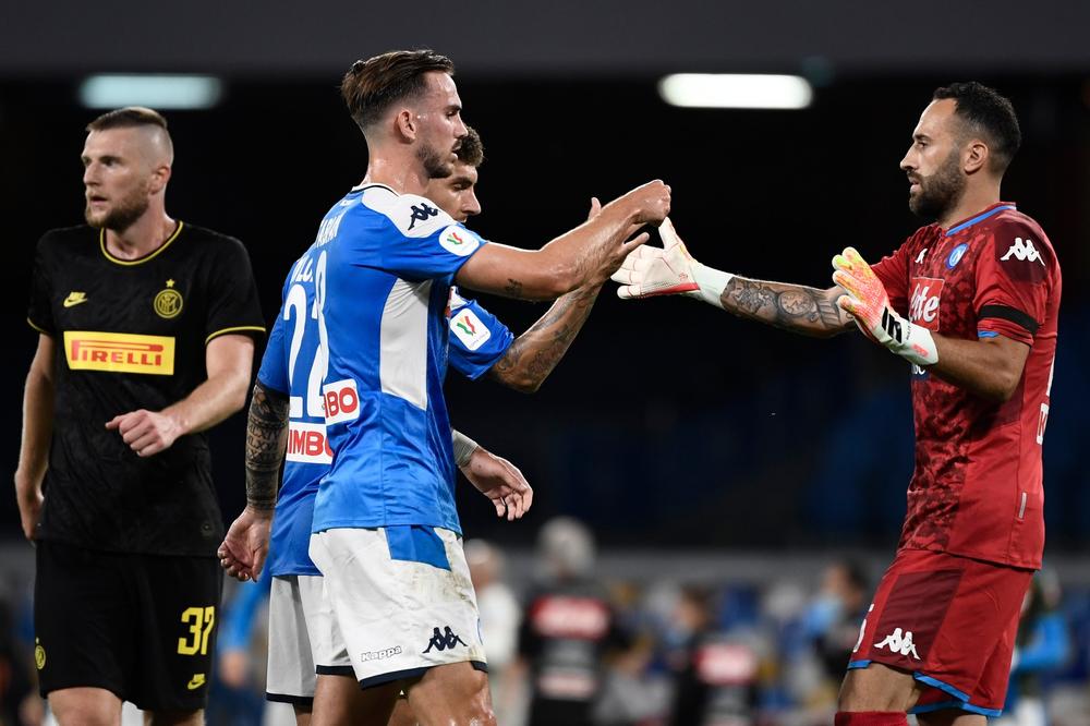 BRILJANTNI OSPINA ODVEO NAPOLI U FINALE SA JUVEOM: Primio gol direktno iz kornera u 1. minutu, pa odbranio SVE!!!