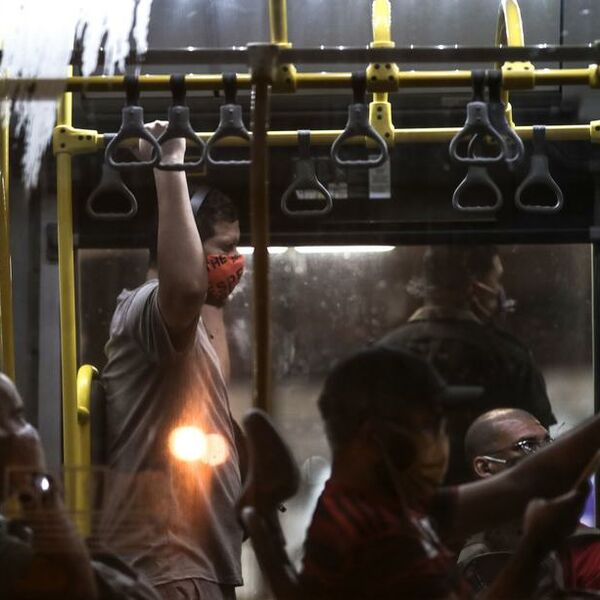 BRAZIL SE ZATVARA ZA NEVAKCINISANE: Mere odmah stupile na snagu