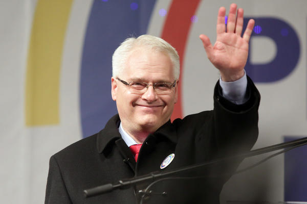 HRVATSKI PREDSEDNIK SE OGLASIO NAKON GRAFITA PROTIV SRBA: Posle njegovih reči Hrvatska se podelila!