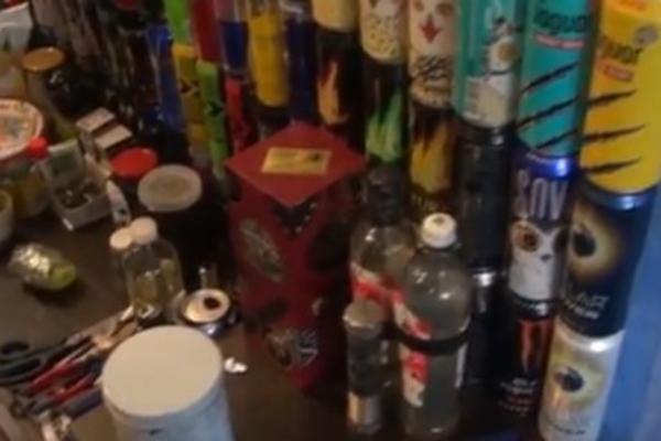 SREDNJOŠKOLAC HTEO DA NAPADNE SVOJU ŠKOLU! Kod njega pronađene bombe, molotovljevi kokteli i oružje! (FOTO)