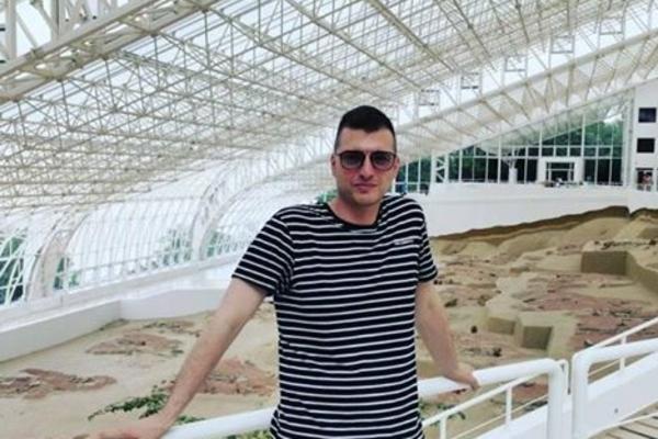 KAD ME PITAJU ŠTA SU PEDERI URADILI ZA DRŽAVU, JA IM POKAŽEM OVO: Azdejković skoro nije ovako ZABO U METU