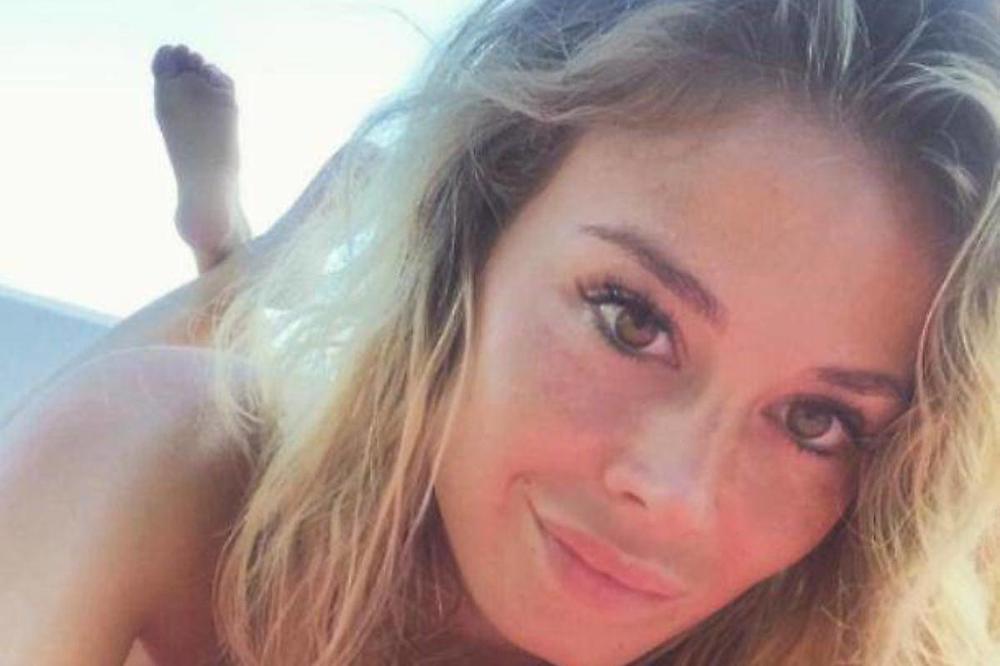 PONOVO SE POJAVILE IZAZOVNE FOTKE PRELEPE VODITELJKE! Ovog puta ih je sama objavila i otkrivaju baš sve! (FOTO)