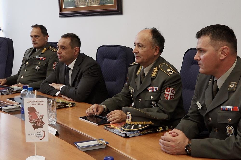 OGLASILO SE MINISTARSTVO ODBRANE: Počasni letački znak je dobio i Šutanovac, a tada je vazduhoplovstvo bilo slabije