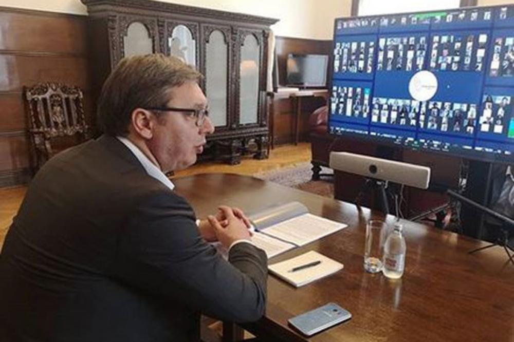 Predsednik Vučić u dijalogu sa Romima!