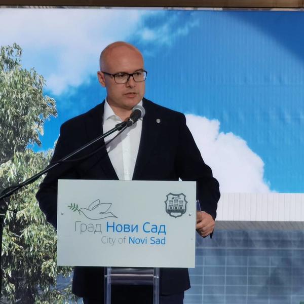 GRADONAČELNIK VUČEVIĆ: Budimo odgovorni i zaštitimo sebe i druge u vreme trajanja pandemije