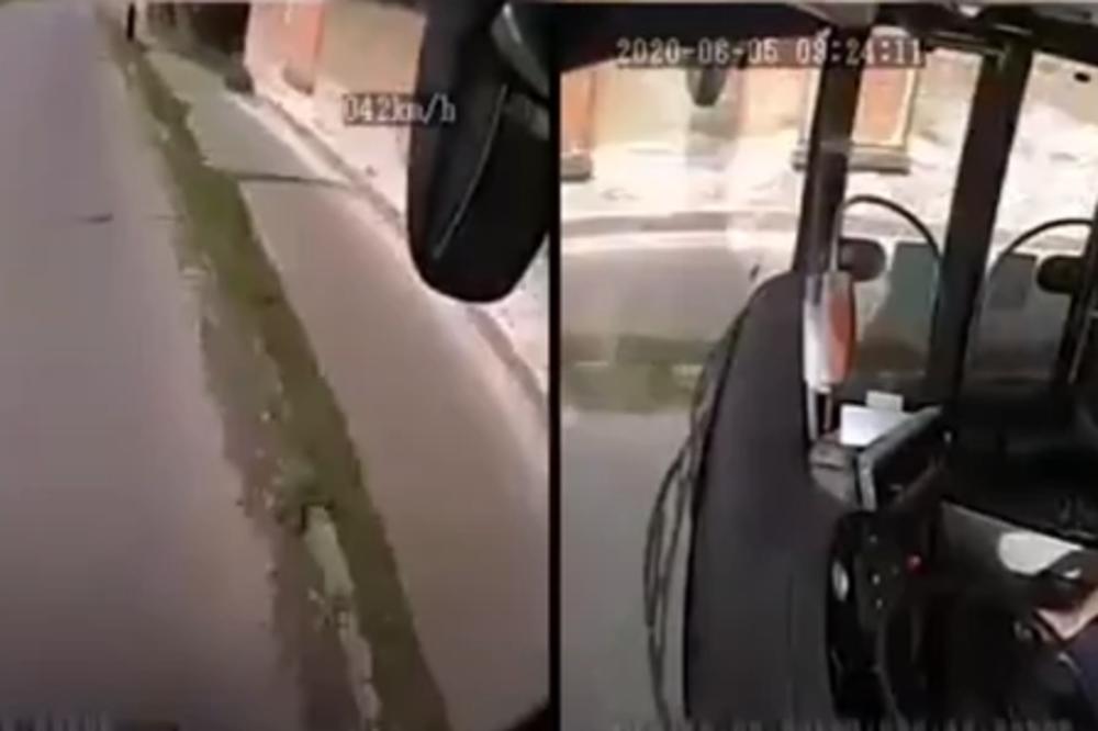 VOZAČ AUTOBUSA JE VIDEO KAKO LOPOV DŽEPARI BAKU: Čekajte da vidite samo šta je usledilo! (VIDEO)