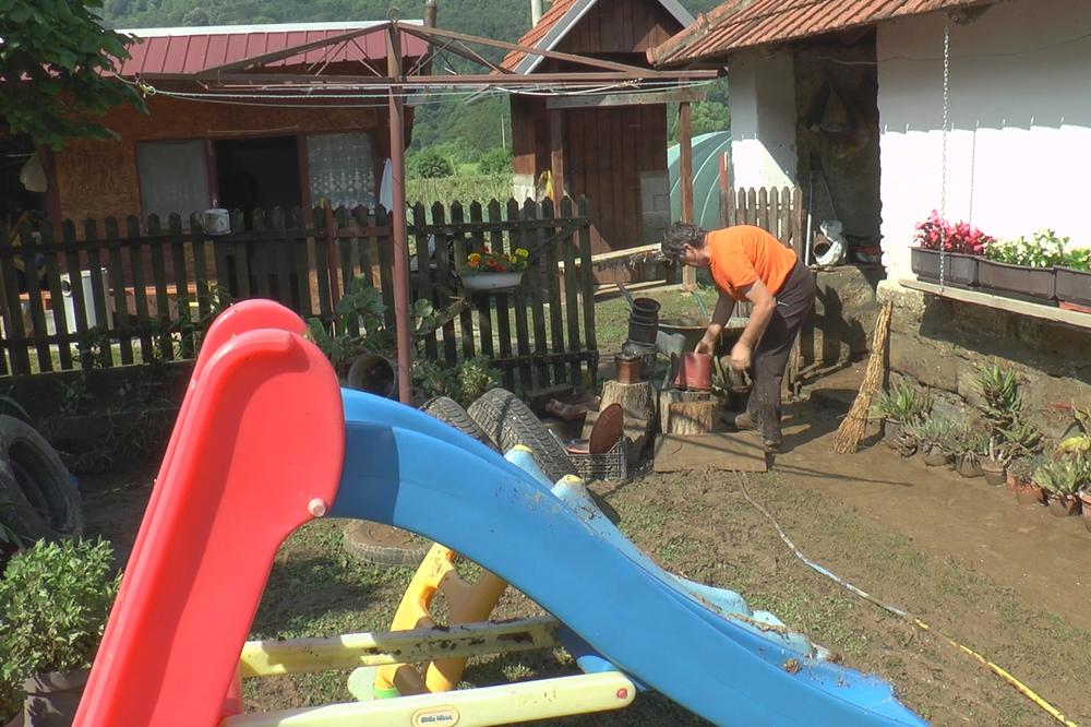 SLIKE KATASTROFALNIH POPLAVA U SRBIJI ZAPANJILE SU ZEMLJU: Evo šta su nam uradile velike padavine! (FOTO)