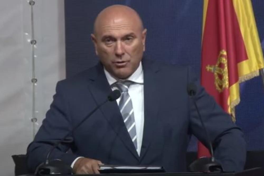 IZABRAN PREDSEDNIK OPŠTINE BUDVA: Sveštenici osveštali zgradu nakon IZBORA!
