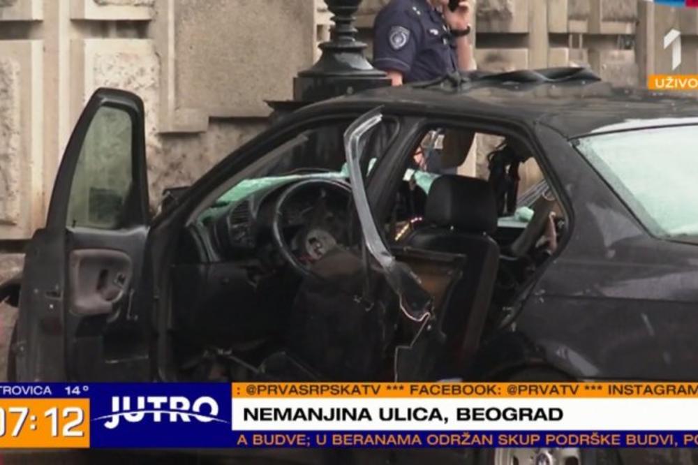 OVO JE PRVA SLIKA SA MESTA NESREĆE ISPRED VLADE SRBIJE! Jeziv sudar u centru Beograda, IMA MRTVIH (FOTO)