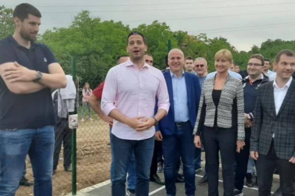 TERETANA NA OTVORENOM I TEREN ZA BASKET! Bogatiji sportski sadržaj u naselju Vojvode Vlahovića na Zvezdari!