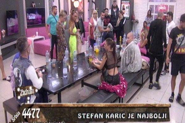 KAŽNJENA MESEČNIM HONORAROM! Maja Ermini razbila glavu! (VIDEO)