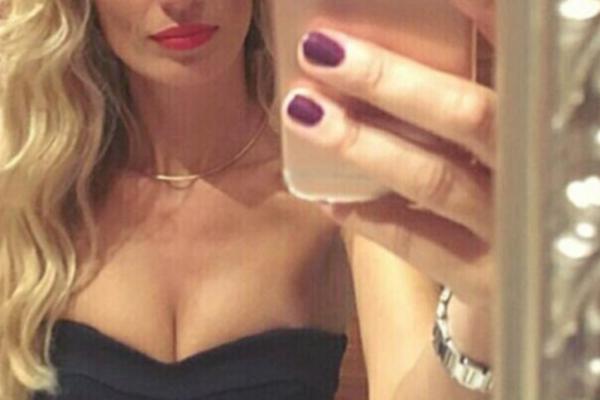 PEVAČICA PRETHODNO BILA PROFESORKA LATINSKOG JEZIKA, OVAKO JE ZARAĐIVALA U GIMNAZIJI! Nećete pogoditi o kome je reč