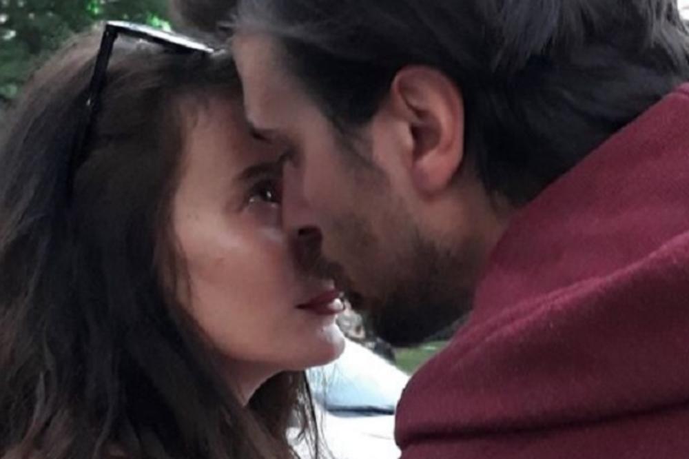GLEDAM TE U DUŠU ZAUVEK, JEDINI MOJ! Hana se na potresan način oprostila od dečka Igora Torbice! (FOTO)
