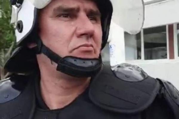 CRNOGORSKI POLICAJAC ODBIO DA TUČE SVOJ NAROD U IME MILA ĐUKANOVIĆA! Upamtite ime Borisa Jankovića (FOTO)