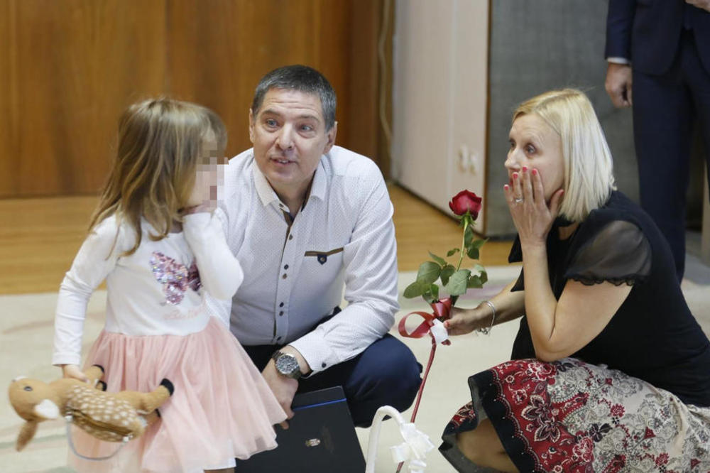 SAVIĆIMA SU JUČE VRATILI DEVOJČICU LENKU (3)! Biljana je OTVORILA DUŠU, jedno nikako NE MOŽE DA SAKRIJE (FOTO)