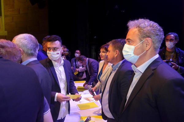 NAKON ŠTO JE PREKINUTA! Nastavak sednice GO DS u Šapcu u nedelju