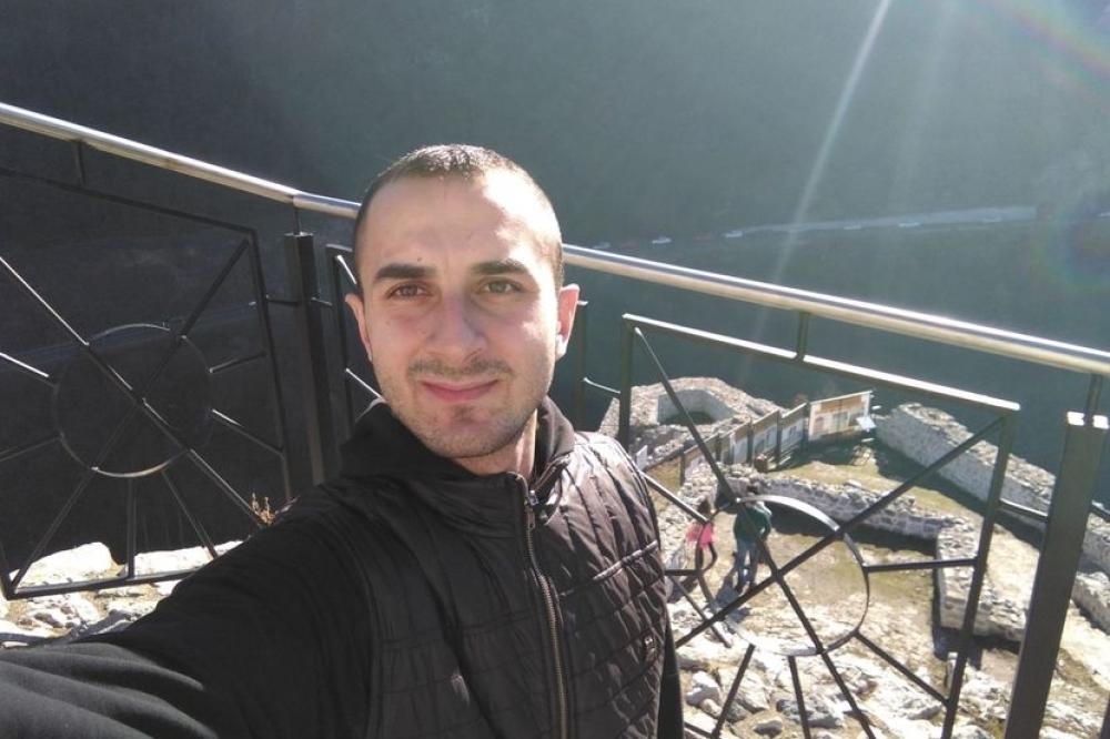 SLAĐAN PRIJOVIĆ (24) JE NESTAO: Krenuo je na posao i tamo nije stigao, BAZNE STANICE POKAZALE GDE JE BIO